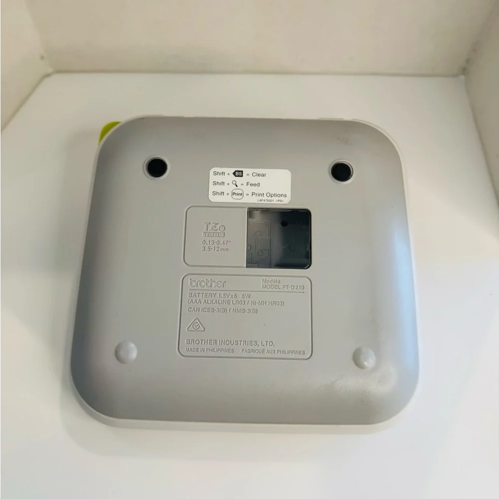 Brother P-Touch PT-D210 Label Maker - Picture 4 of 4